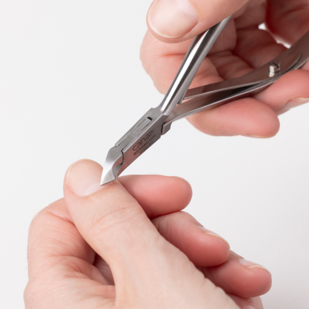 Nagelhaut pflegen: Schritt-für-Schritt zur perfekten Maniküre