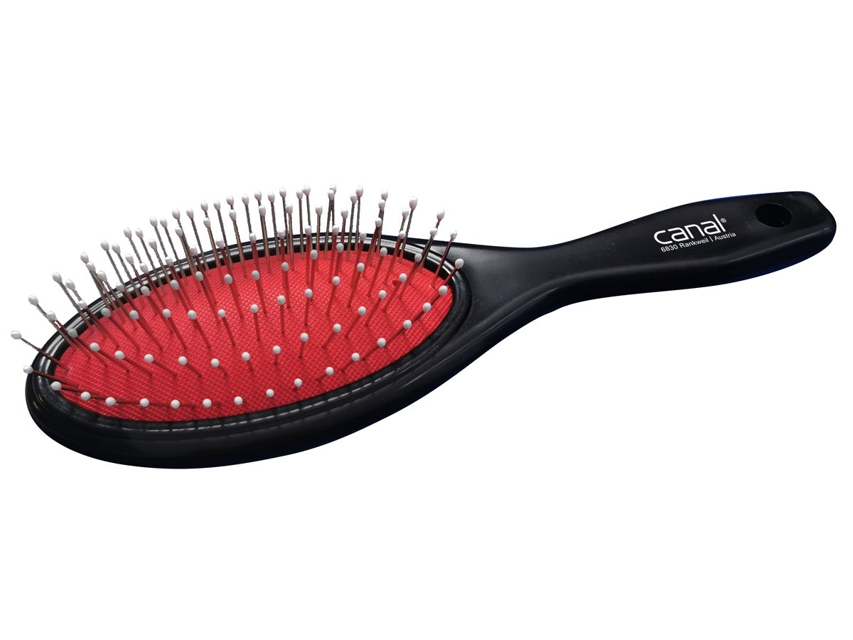 Haarbürste mit Metallstiften