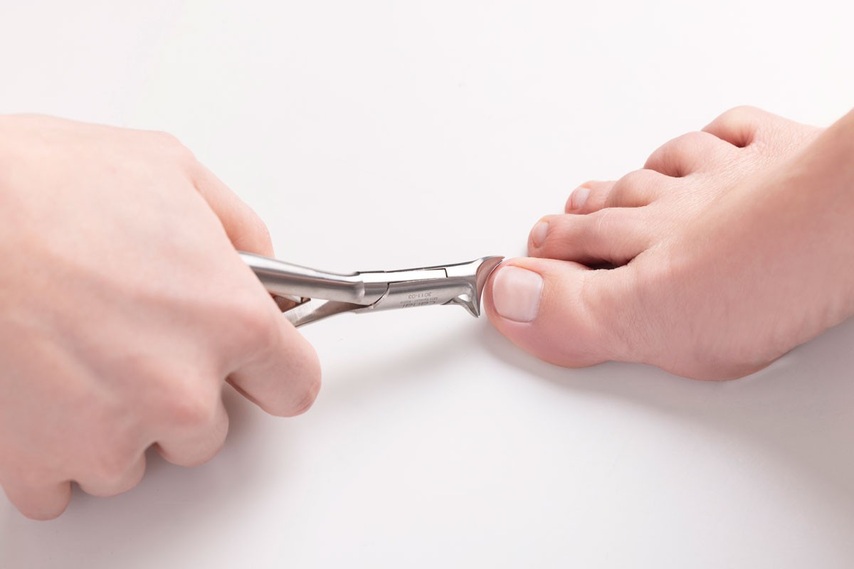 Tronchese unghie taglio frontale mezzaluna con due Tronchese unghie taglio frontale mezzaluna con due