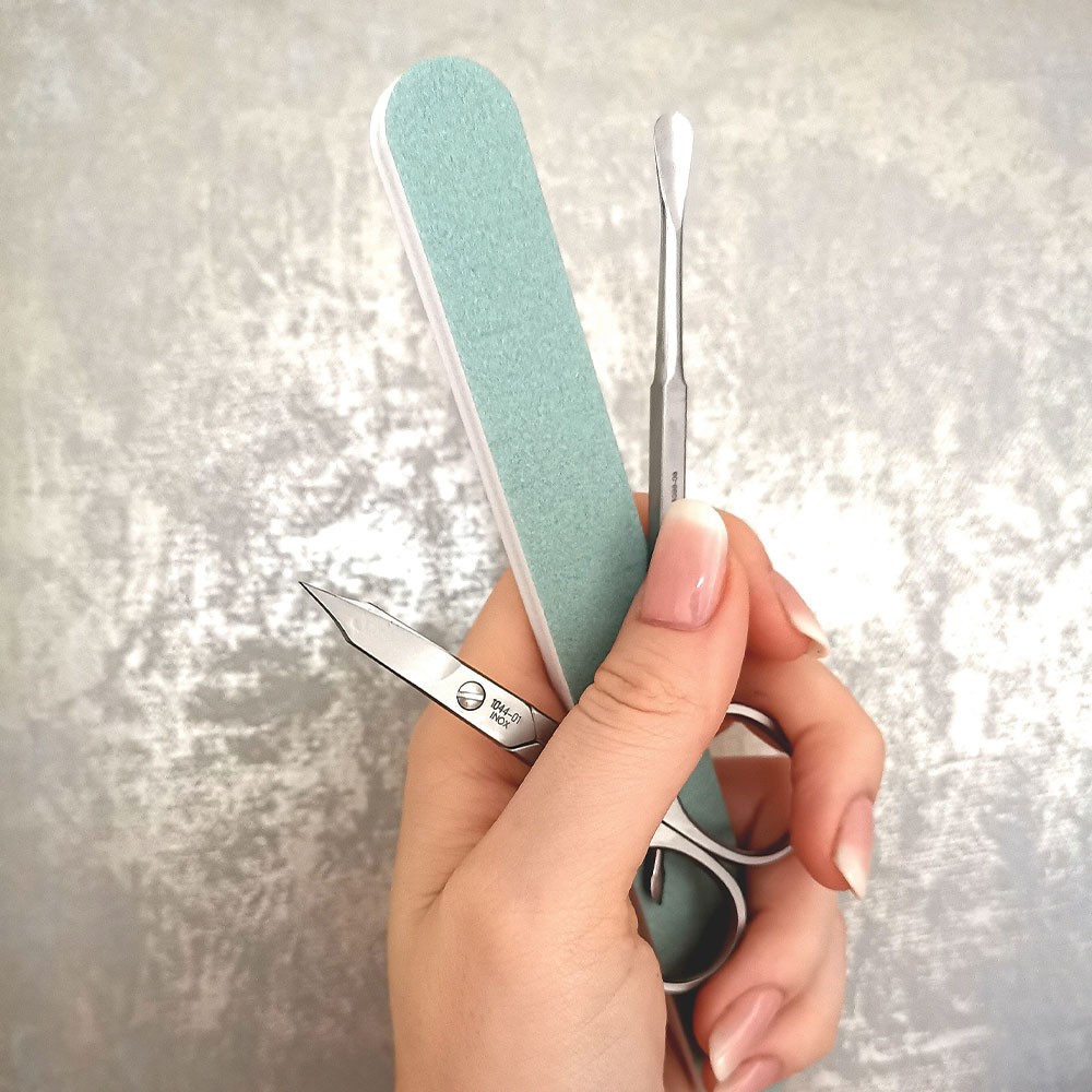 Nagel- und Hautschere Turmspitz rostfrei Nagel- und Hautschere Turmspitz rostfrei