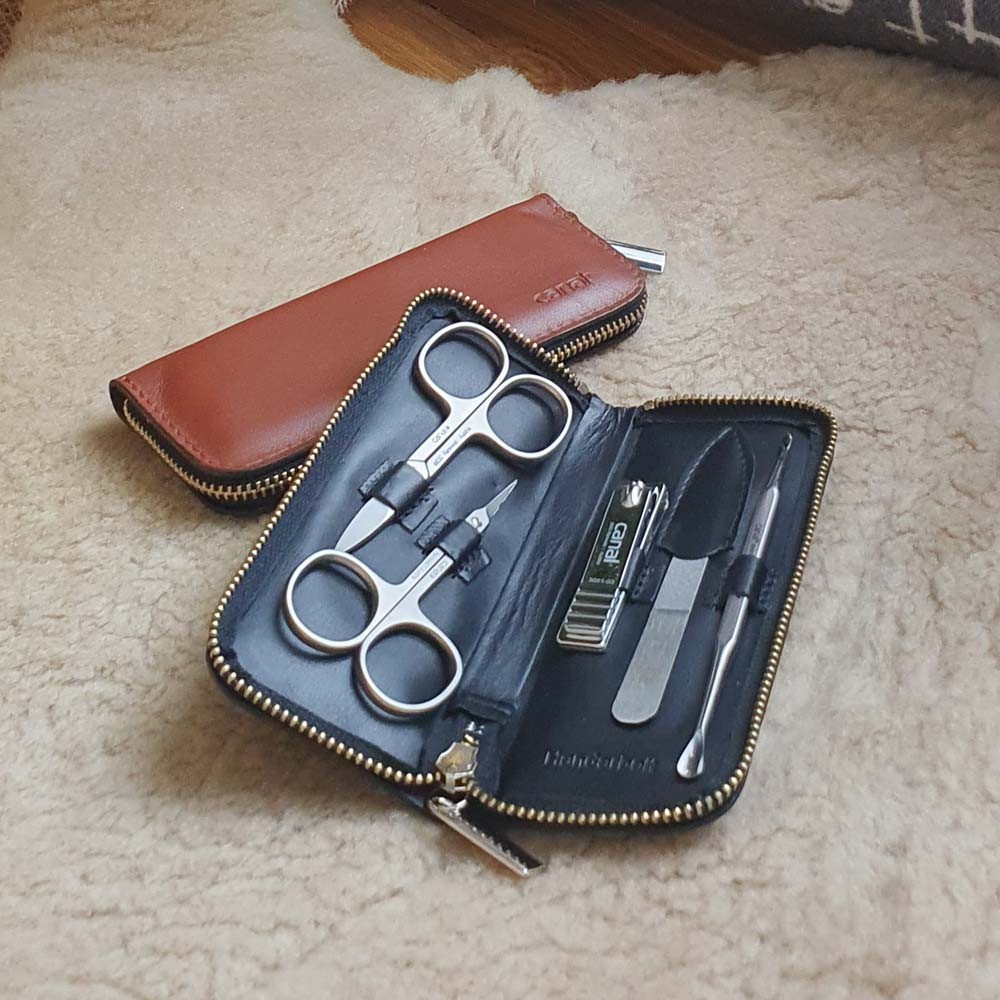 Reißverschluss-Etui aus Nappaleder, 5-teilig Reißverschluss-Etui aus Nappaleder, 5-teilig