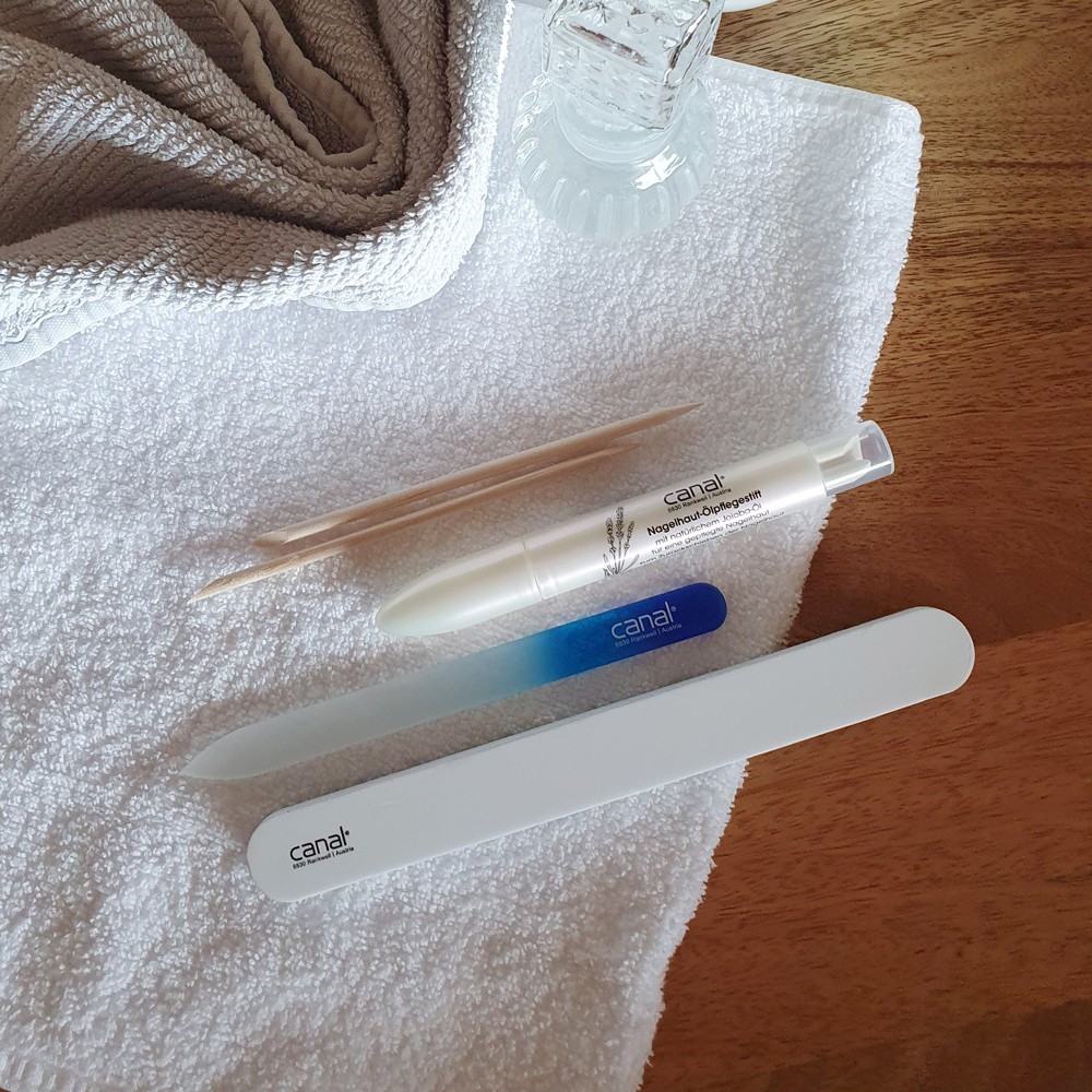Set per la cura delle unghie con lima in vetro, li Set per la cura delle unghie con lima in vetro, li