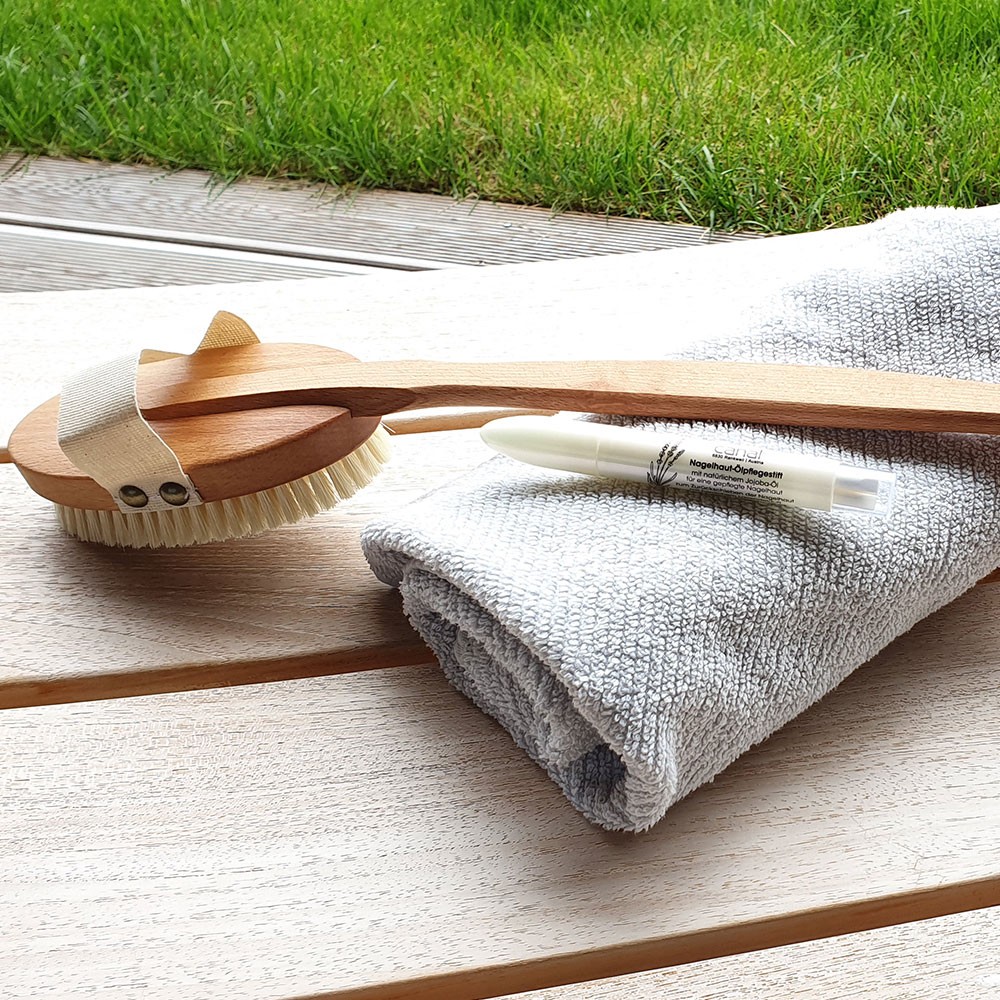 Brosse de bain avec manche amovible Brosse de bain avec manche amovible