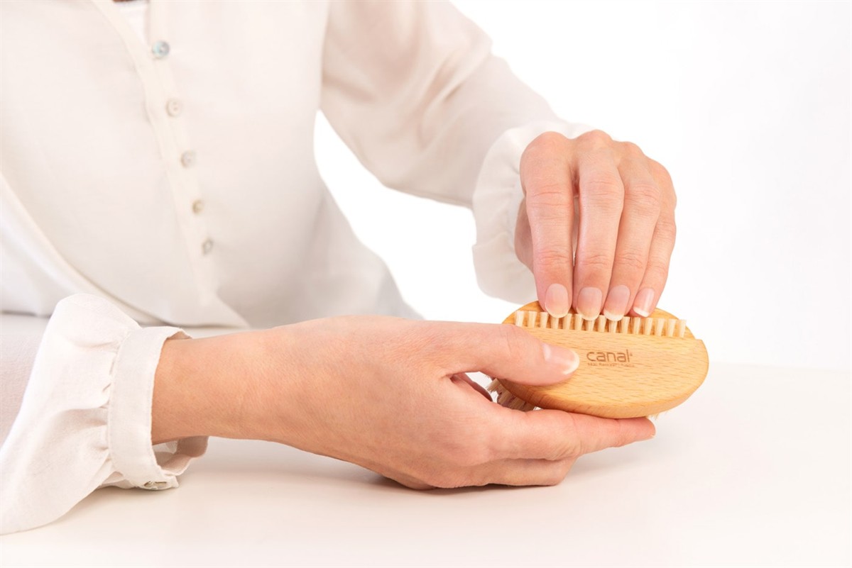 Hand- und Nagelbürste Hand- und Nagelbürste