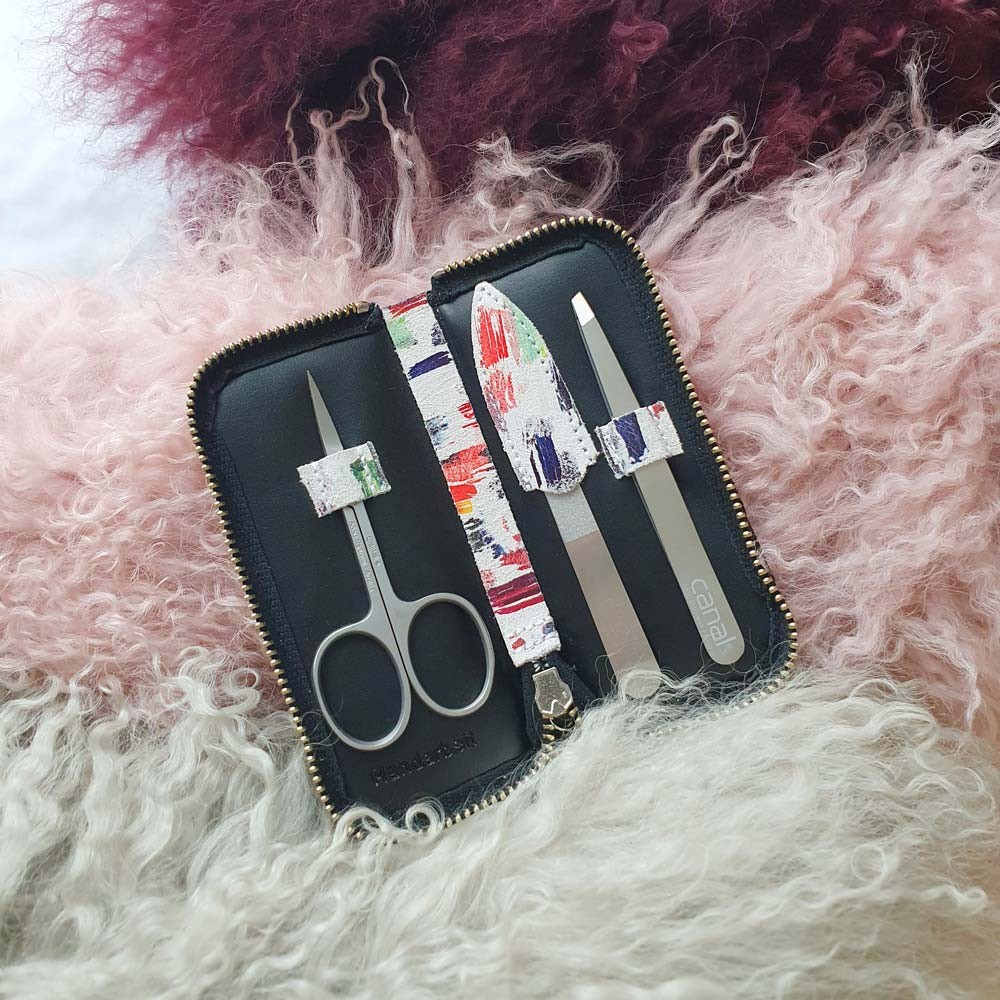 Reißverschluss-Etui aus Wildleder, 3-tlg. Reißverschluss-Etui aus Wildleder, 3-tlg.