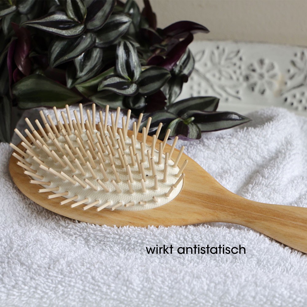 Haar- und Kopfmassagebürste mit Holzstiften Haar- und Kopfmassagebürste mit Holzstiften