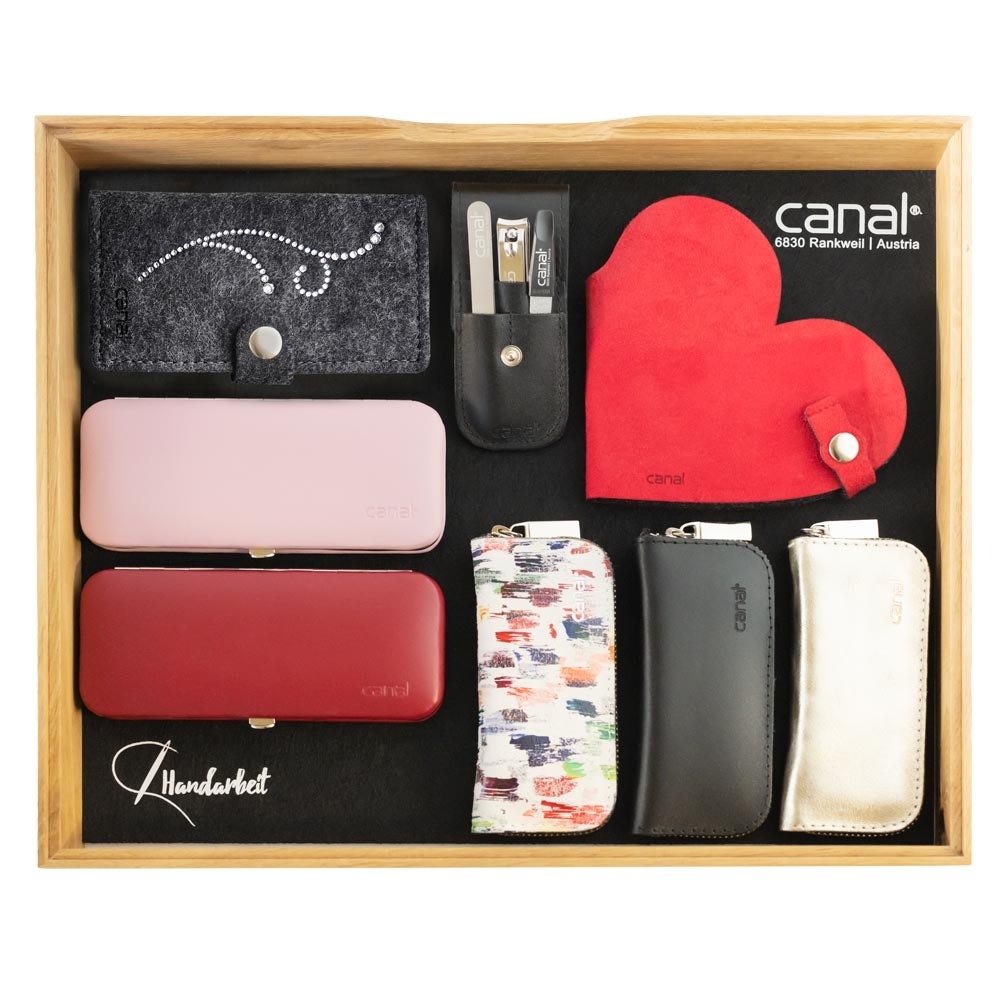 Wooden payment tray with 8 cases Wooden payment tray with 8 cases