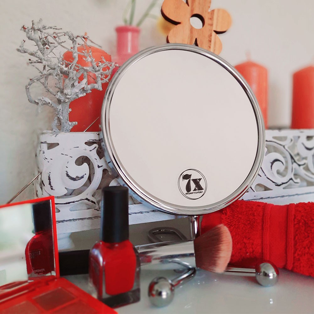 hand and cheval mirror with magnification (7x) hand and cheval mirror with magnification (7x)